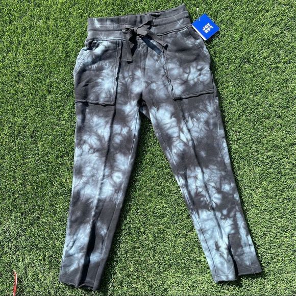 NEW Joy Lab High Rise Cropped Straight Leg Tie Dye Jogger Pants - Picture 2 of 9